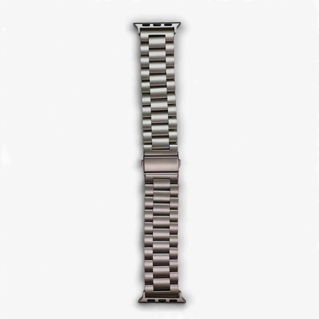 Classic stainless steel Anhem Signature Band, a versatile apple watch band that fits most wrist sizes.